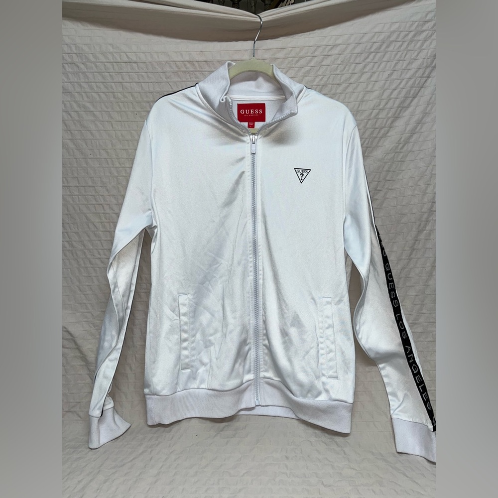 Brand- Guess, Size- Large, Color- White/Black